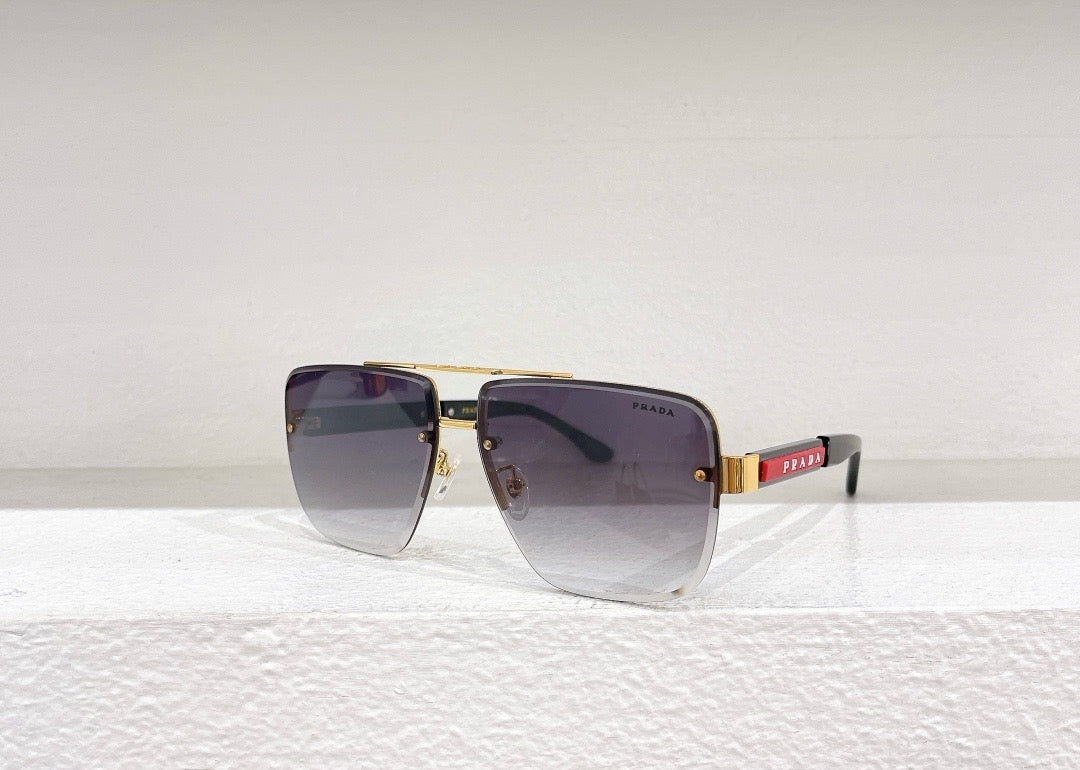 Schwarze, braune und blaue Sonnenbrille