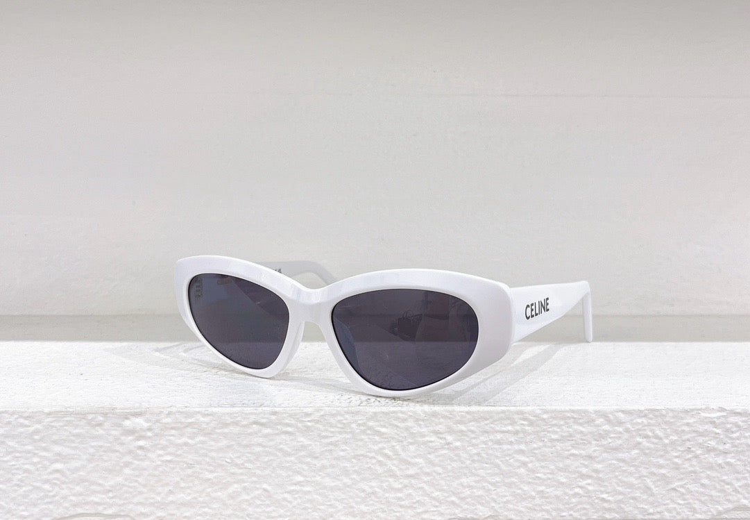 Sonnenbrille in Schwarz, Blau, Rosa, Himmelblau und Weiß