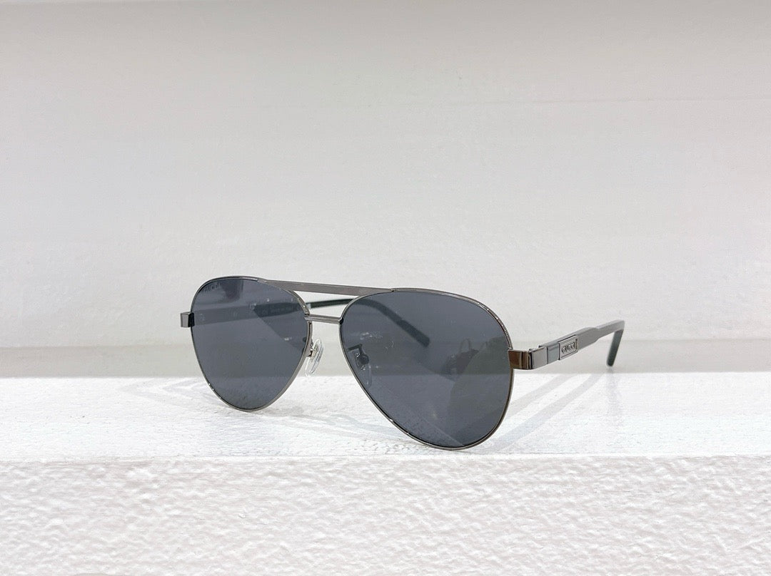 Schwarze, braune und blaue Sonnenbrille