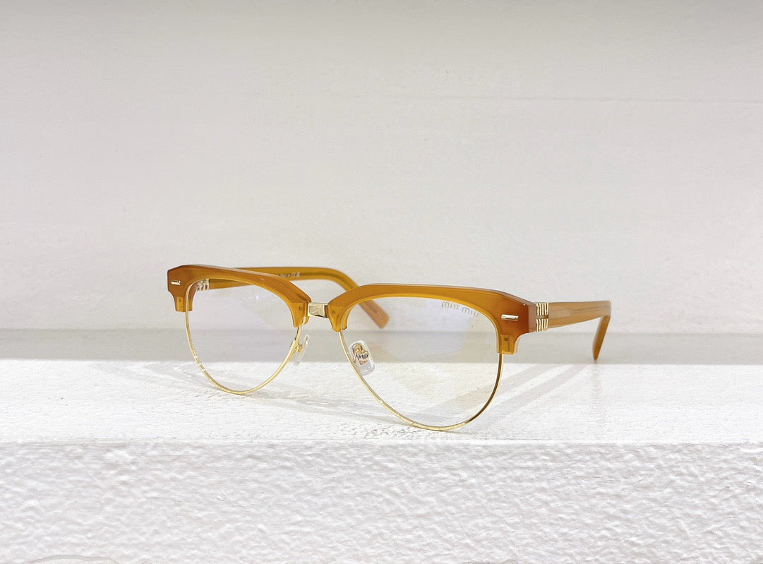 Braune und schwarze Sonnenbrille