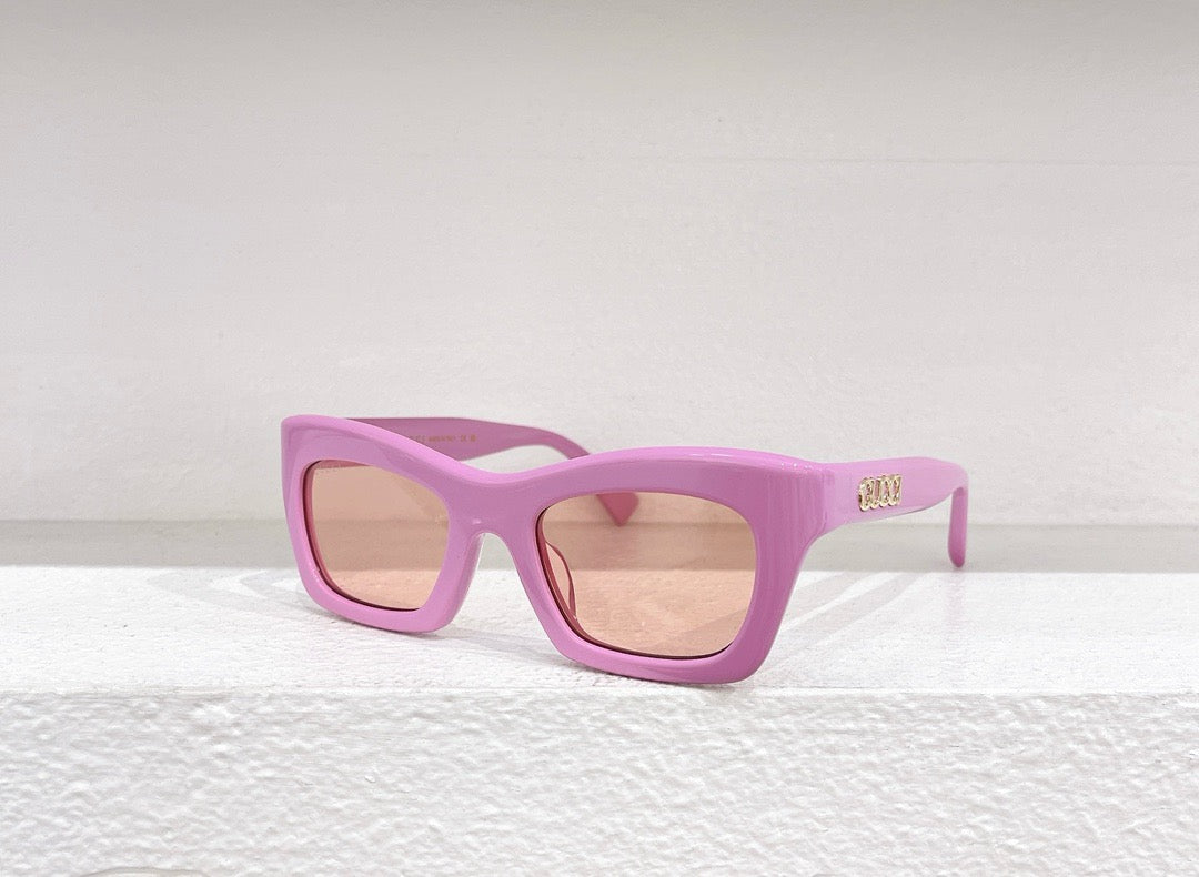 Sonnenbrille in Schwarz, Himmelblau, Rot, Rosa und Braun