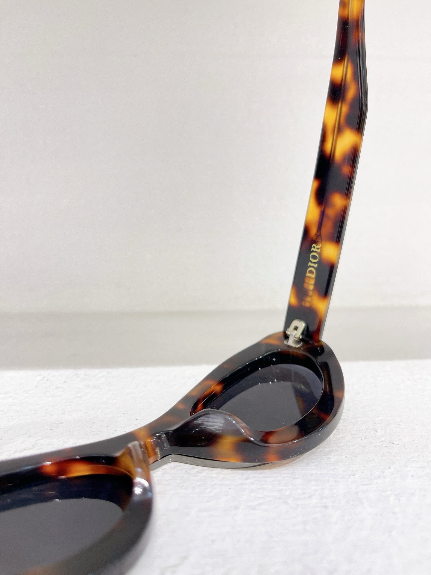 Black and White  Sunglass - FashionHype.xyz