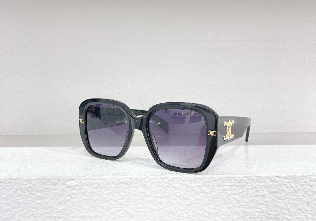 Braune, blaue und schwarze Sonnenbrille