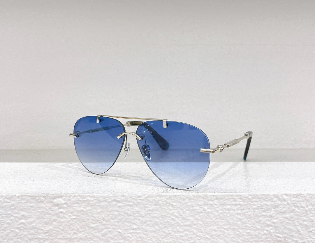 Blaue, braune, schwarze und rosa Sonnenbrille