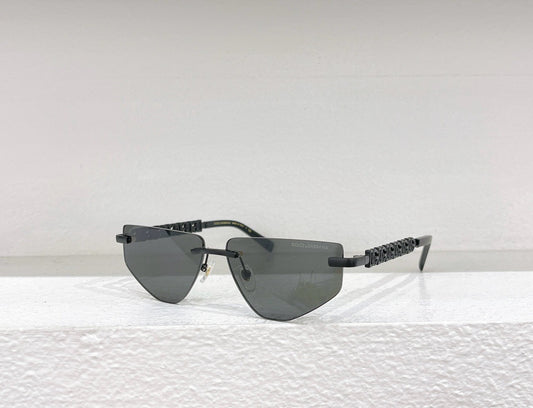 Schwarze, rosa und braune Sonnenbrille