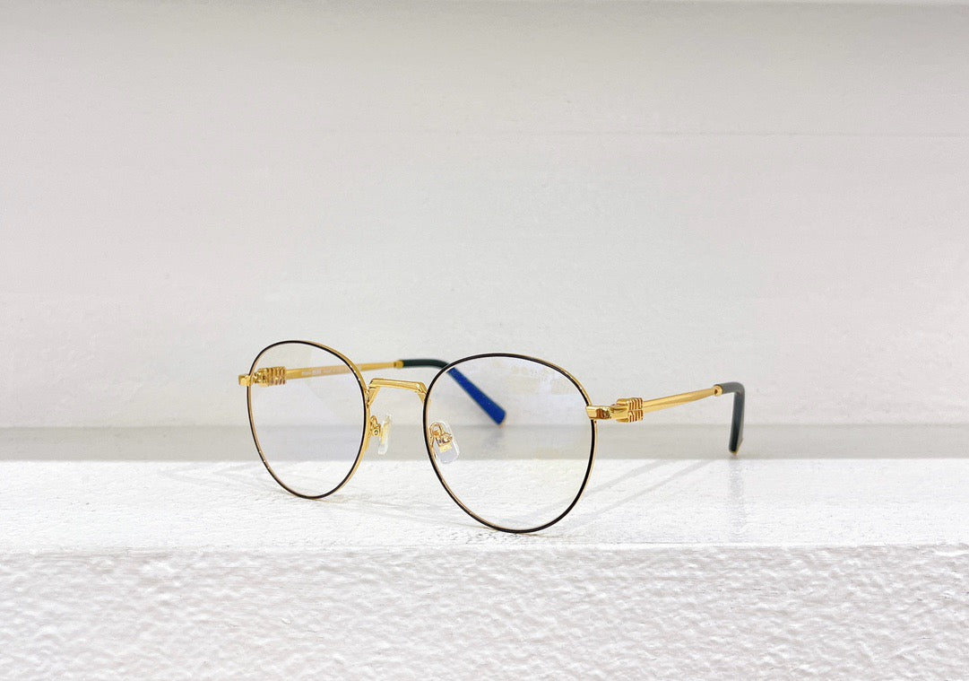 Schwarze und braune Sonnenbrille