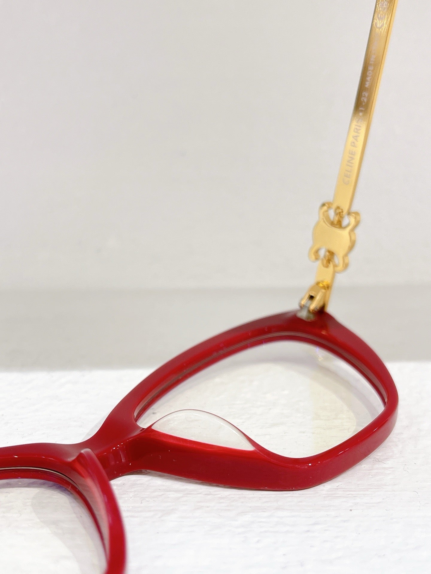 Black,White and Red Sunglass - FashionHype.xyz
