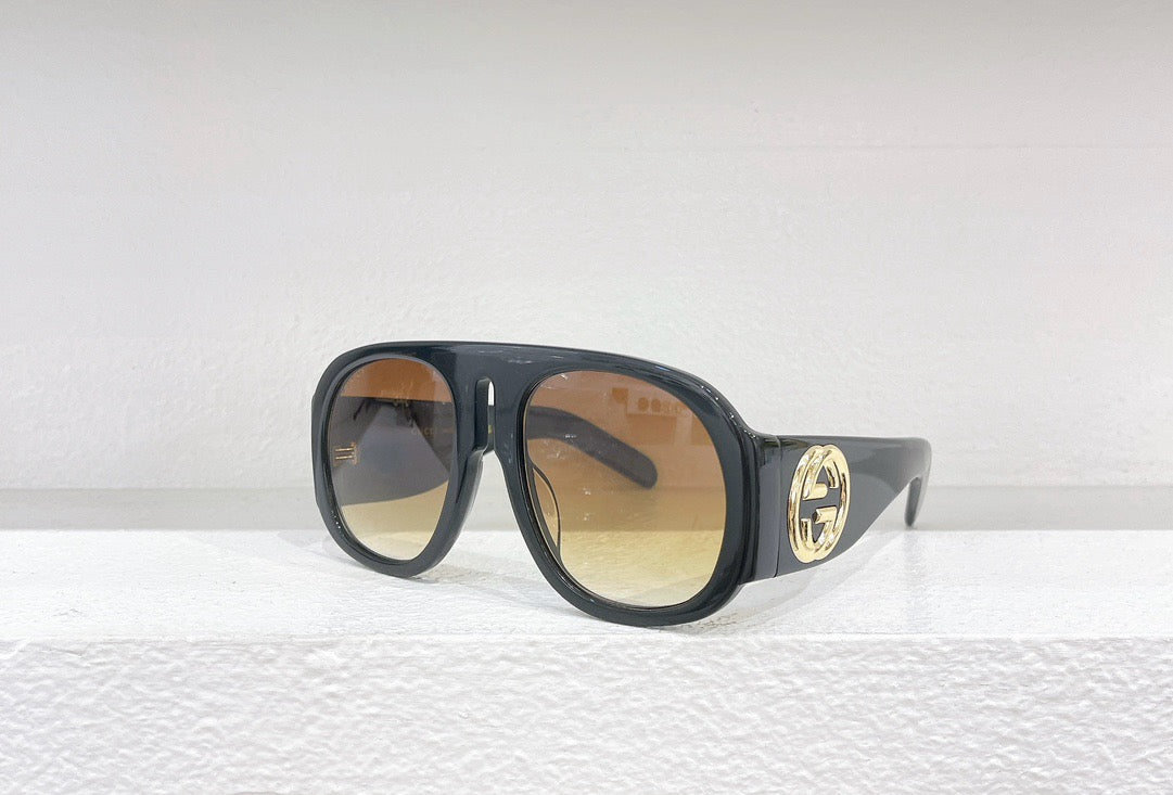 Braune, schwarze und blaue Sonnenbrille