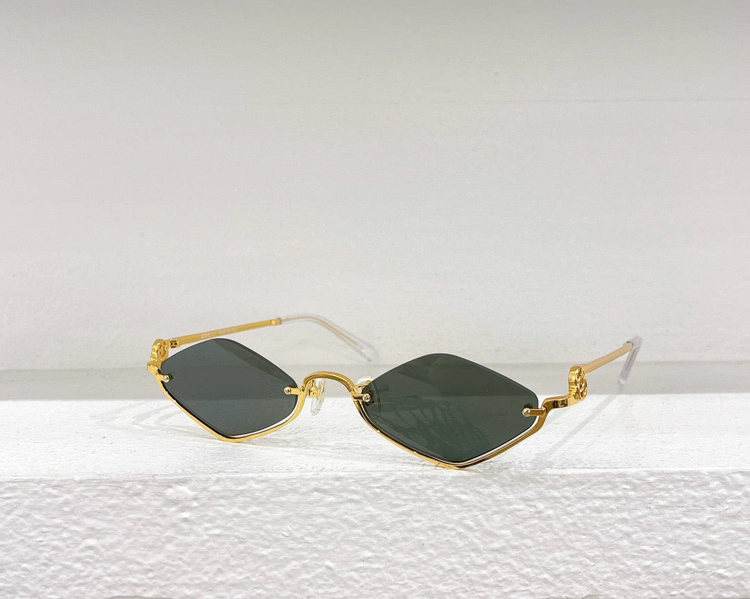 Gafas de sol negras, rosas y marrones