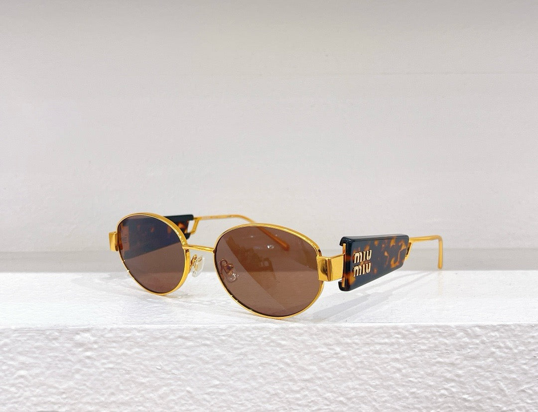 Schwarze, braune und blaue Sonnenbrille