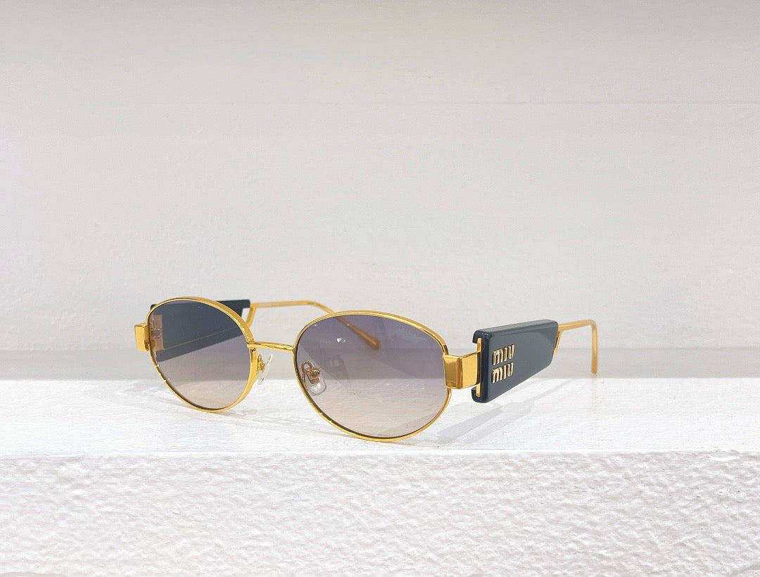 Schwarze, braune und blaue Sonnenbrille
