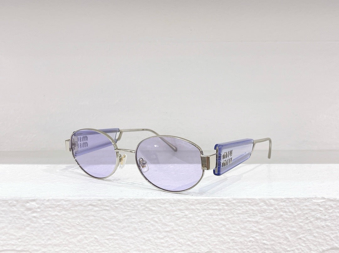 Schwarze, braune und blaue Sonnenbrille
