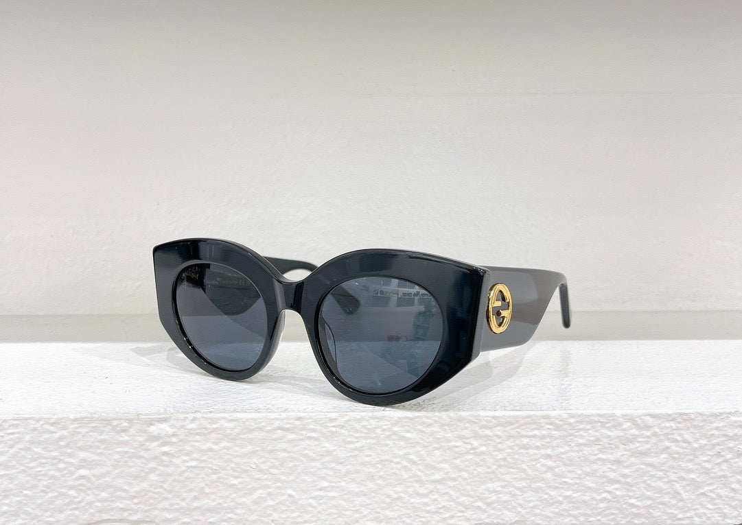 Schwarze und braune Sonnenbrille
