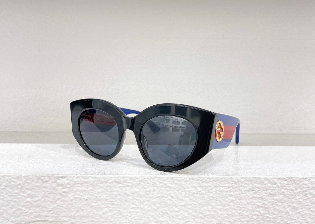 Schwarze und braune Sonnenbrille
