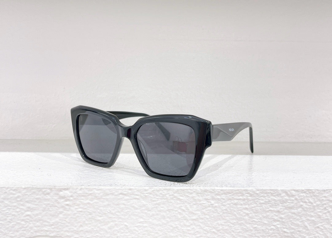 Mehrfarbige Sonnenbrille