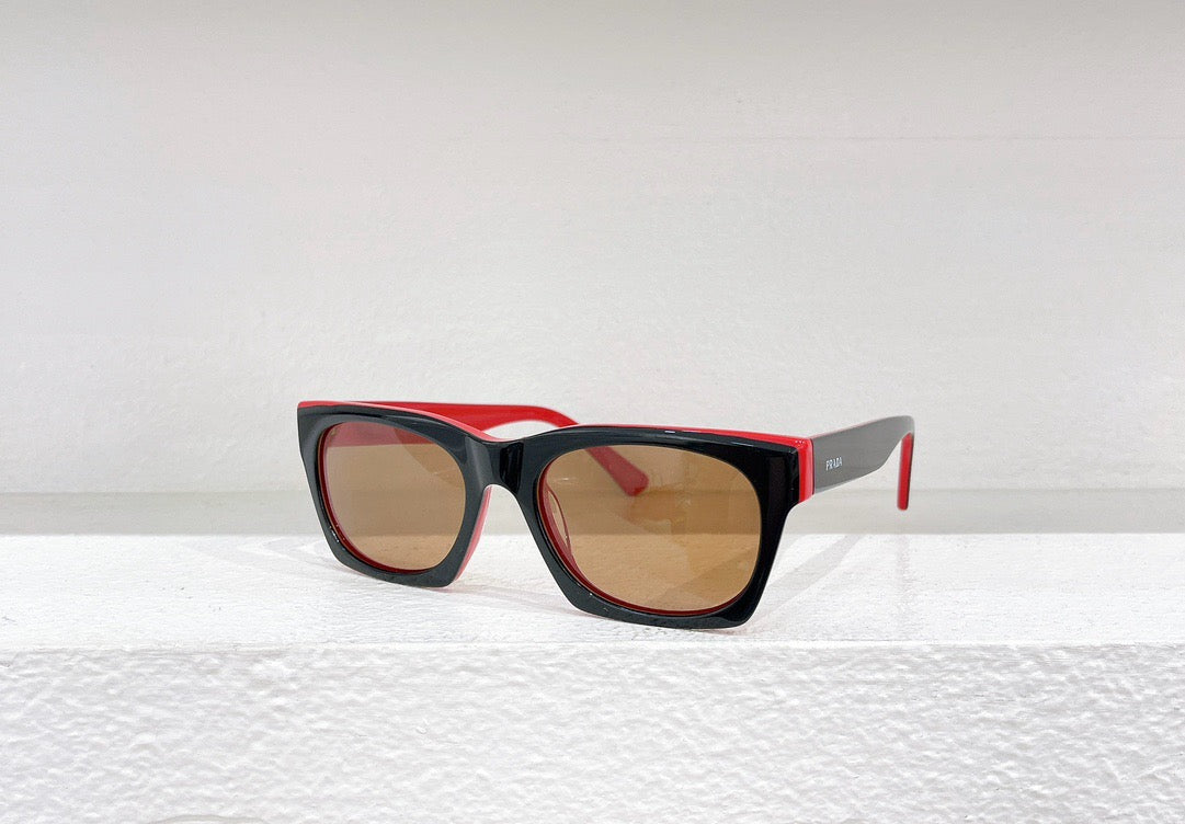 Mehrfarbige Sonnenbrille