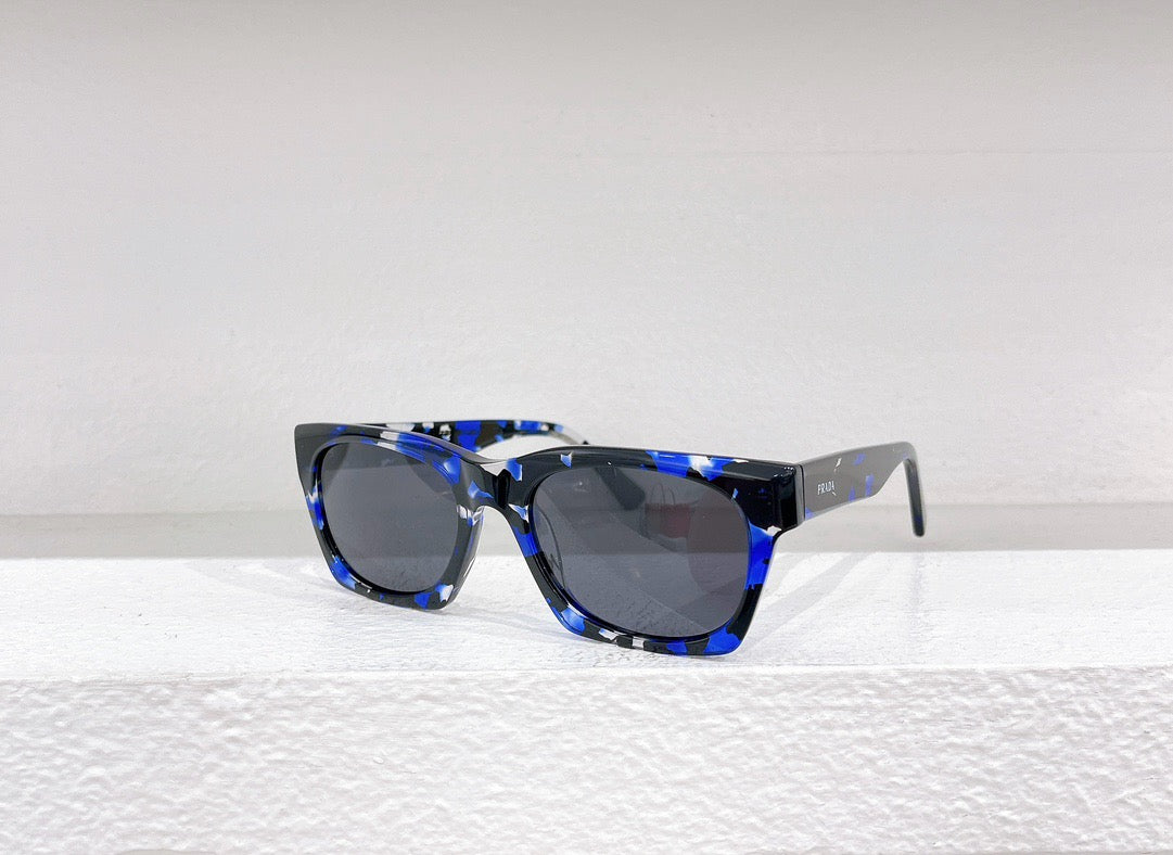 Mehrfarbige Sonnenbrille