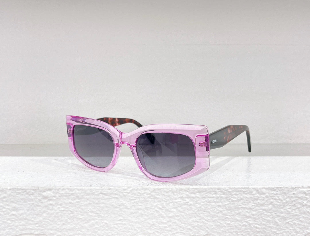 Schwarze, rote und weiße Sonnenbrille