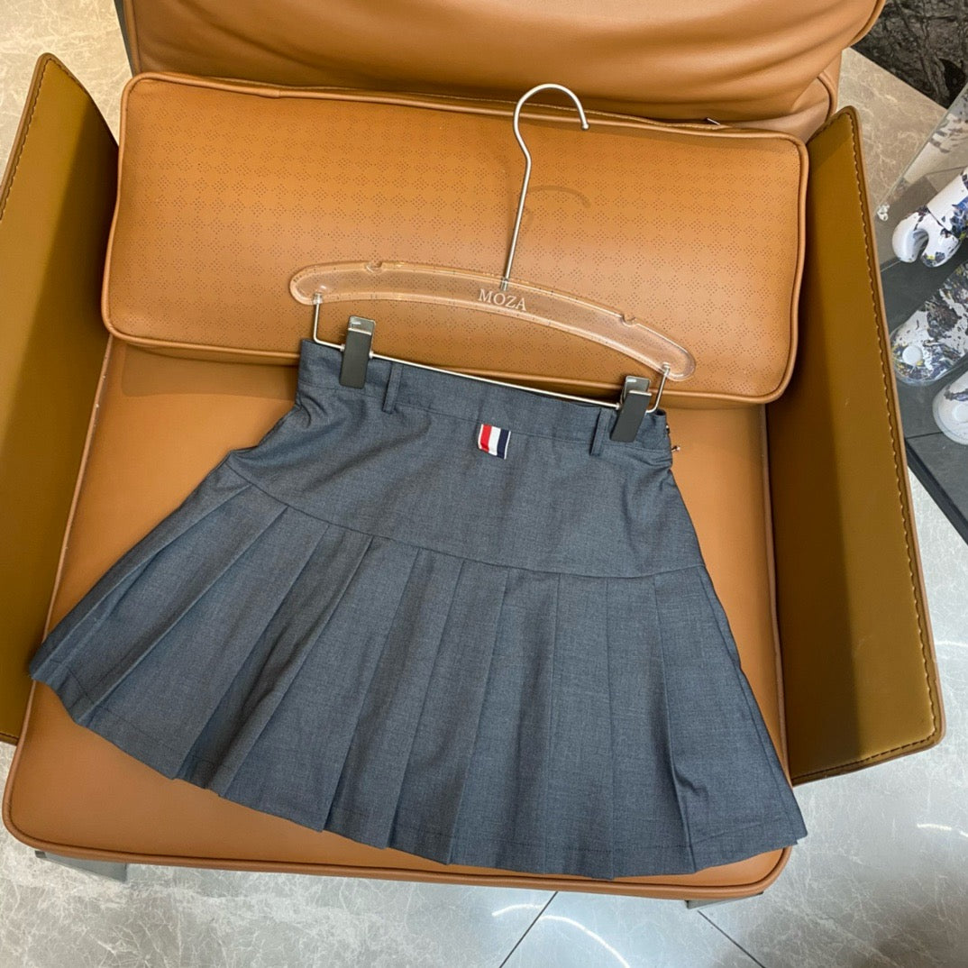 Graue Shorts