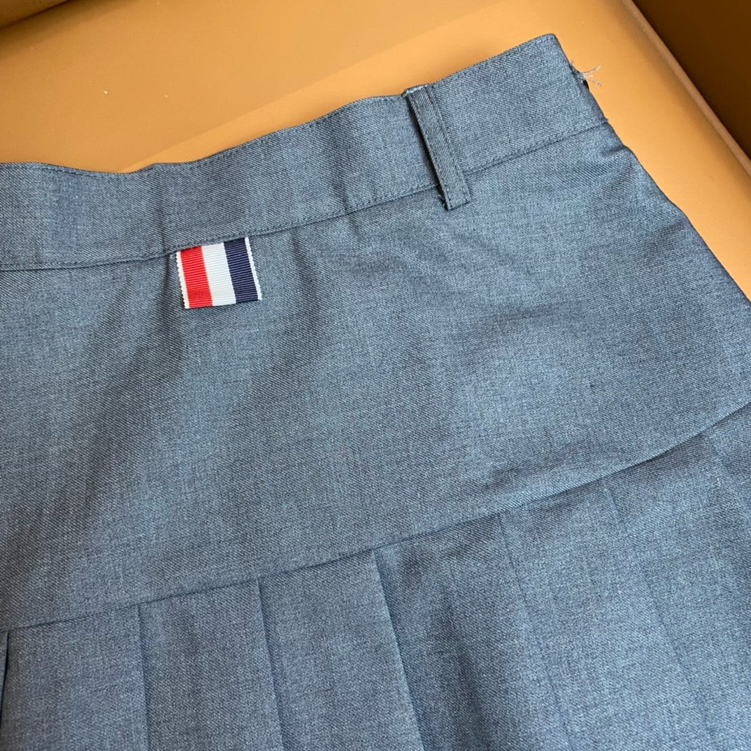 Graue Shorts