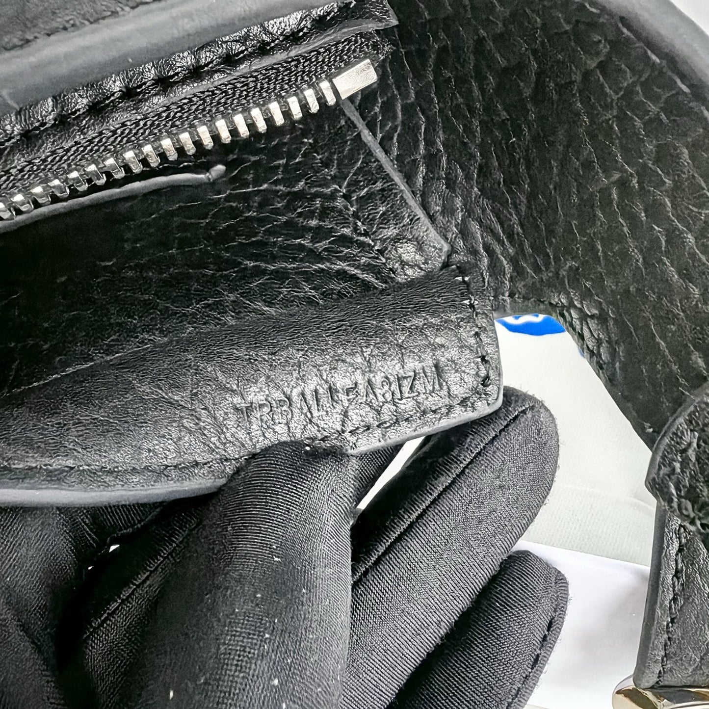 Bolso verde, caqui y negro