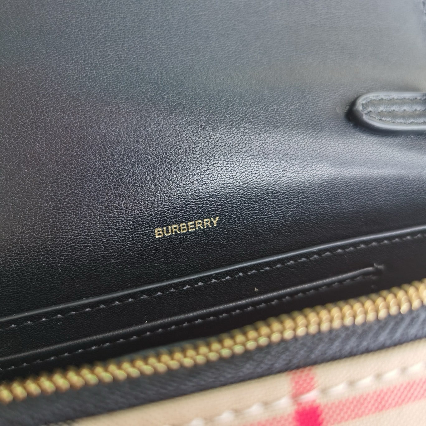 Mehrfarbige Tasche