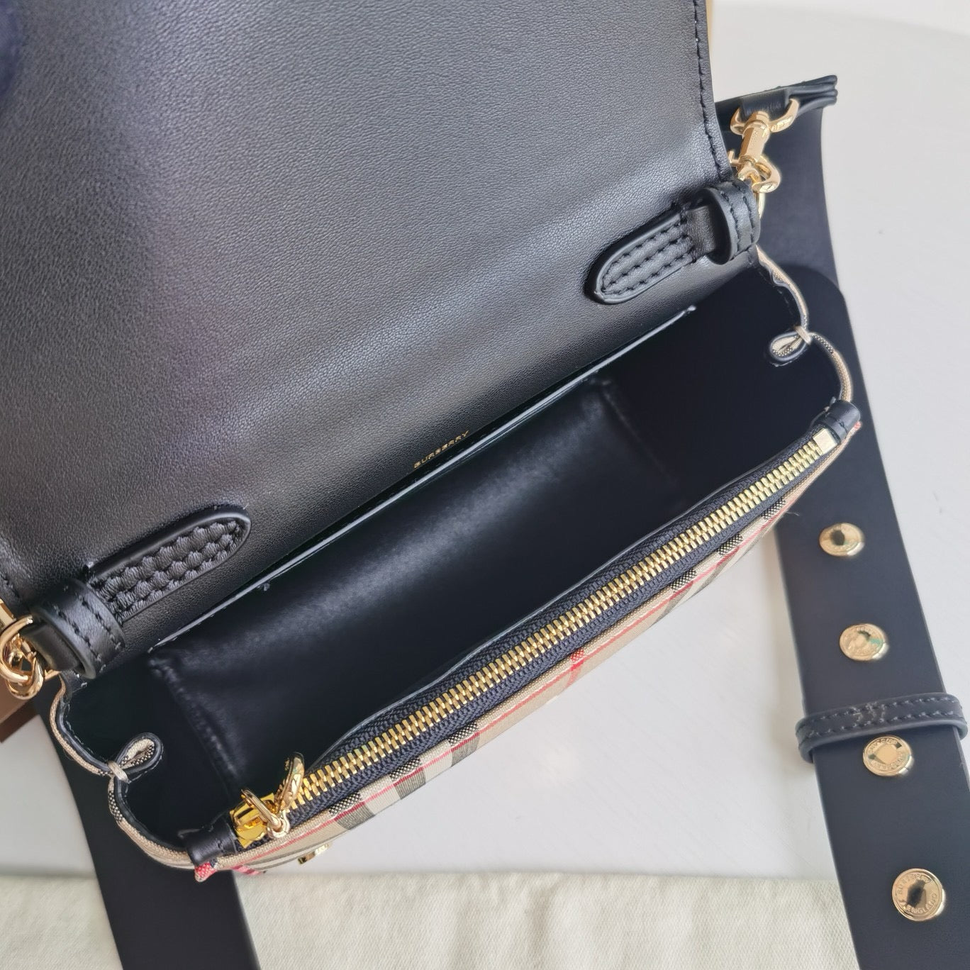Mehrfarbige Tasche