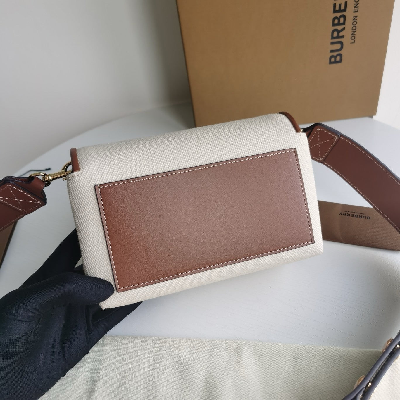 Mehrfarbige Tasche