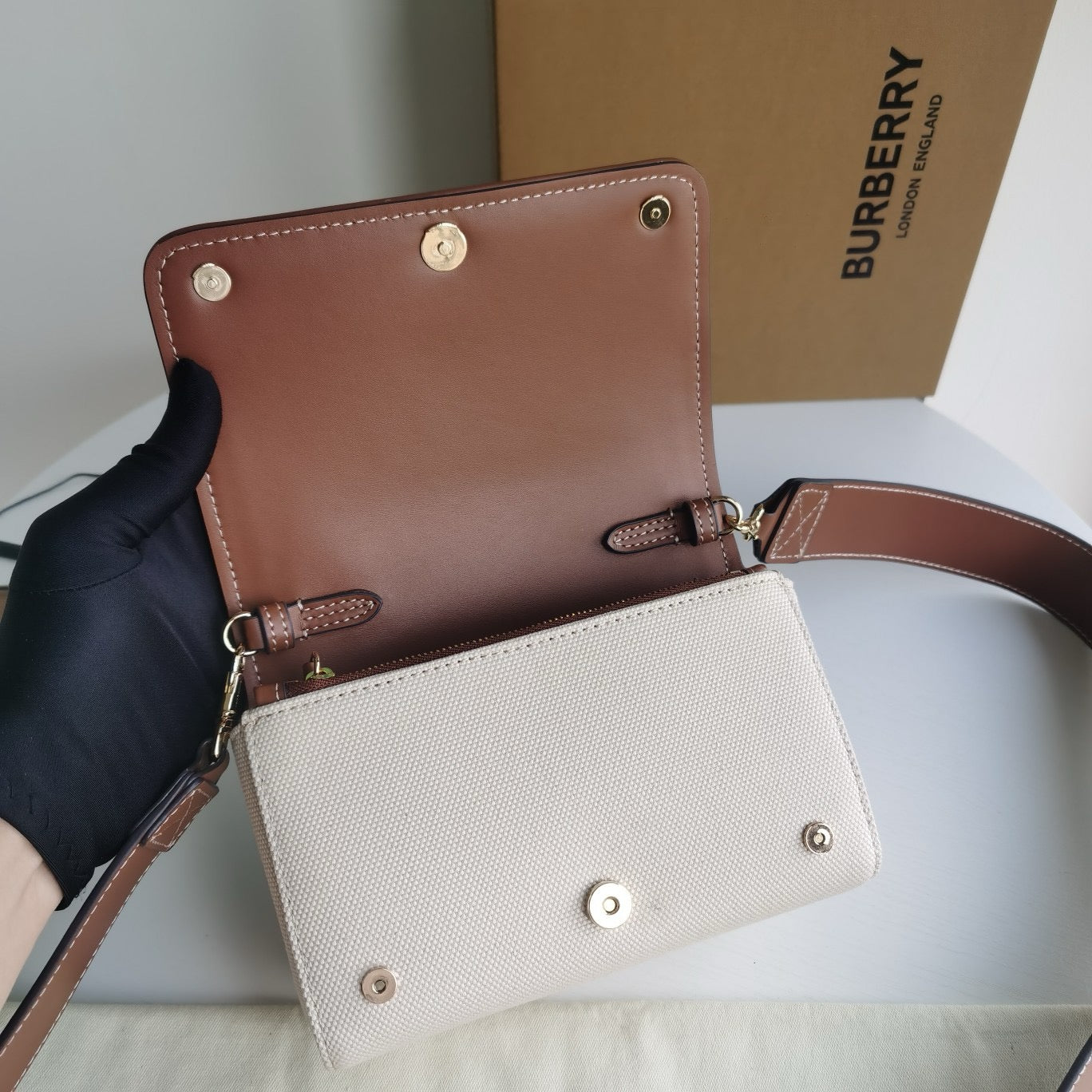 Mehrfarbige Tasche
