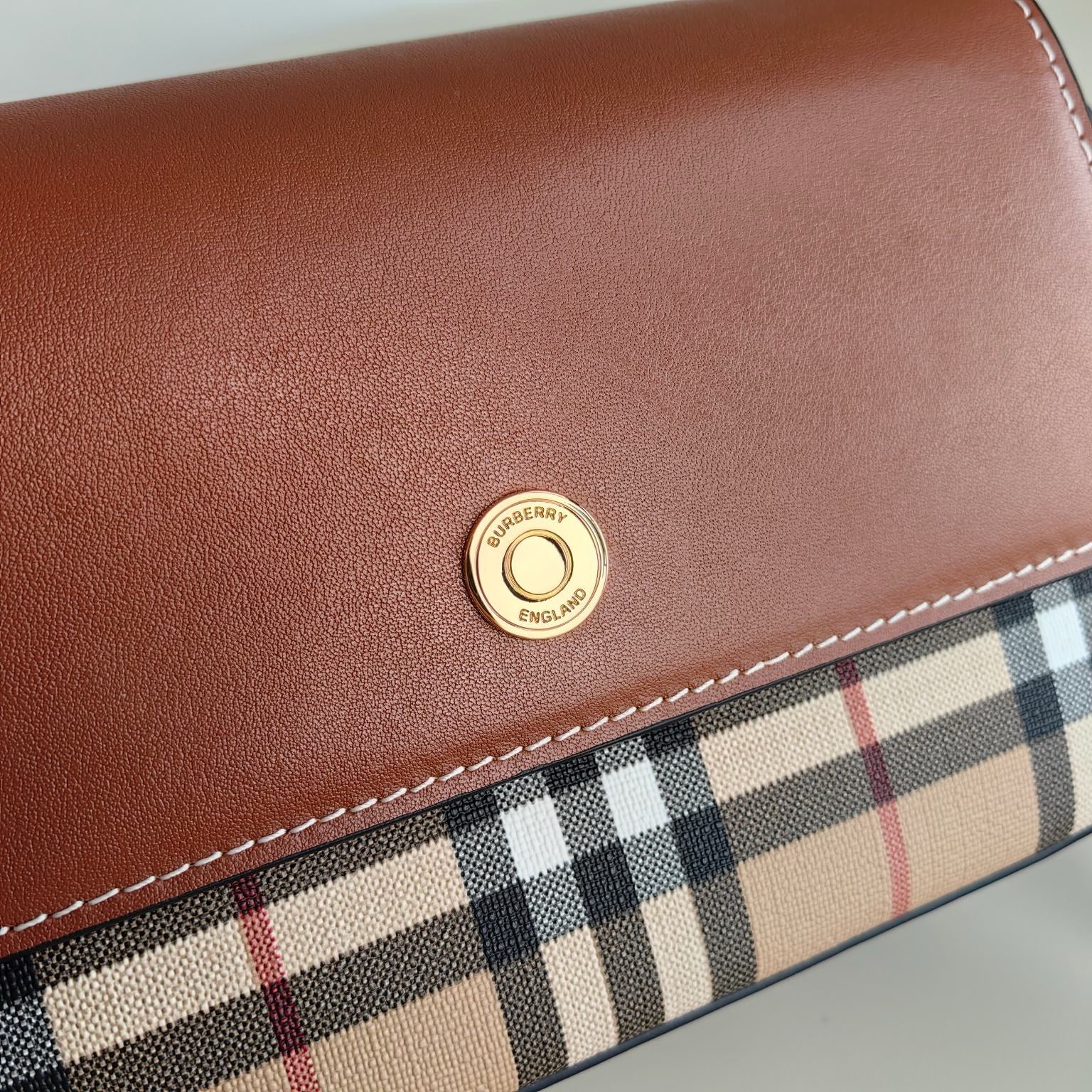 Mehrfarbige Tasche