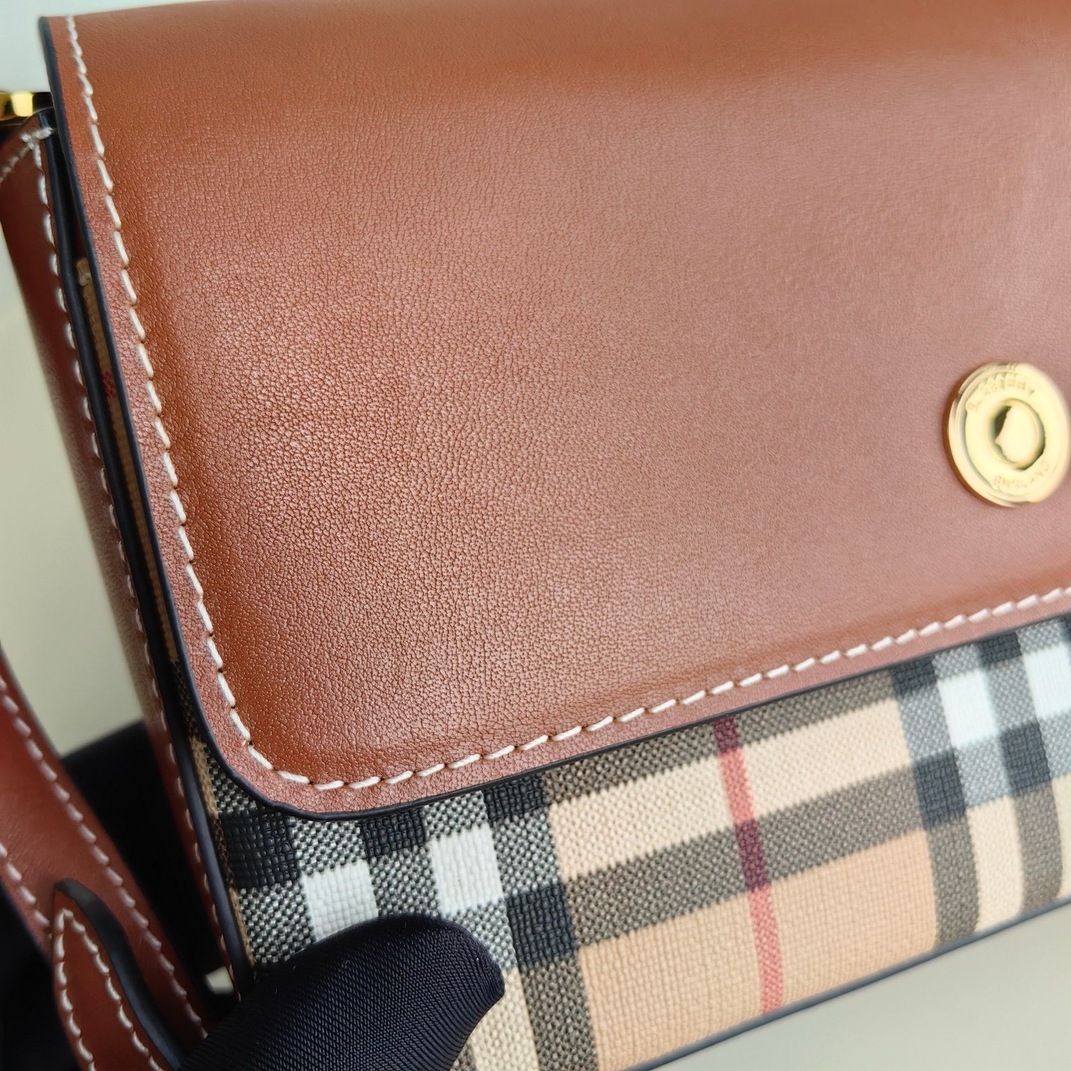 Mehrfarbige Tasche