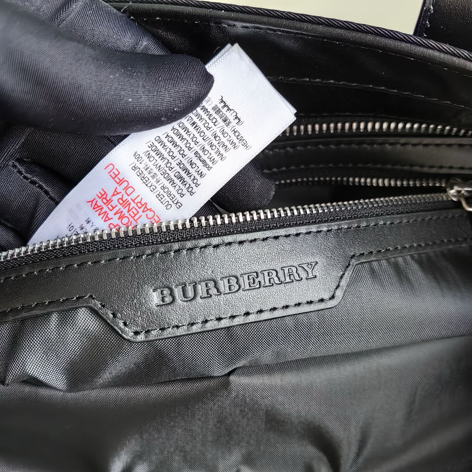 Schwarze Tasche