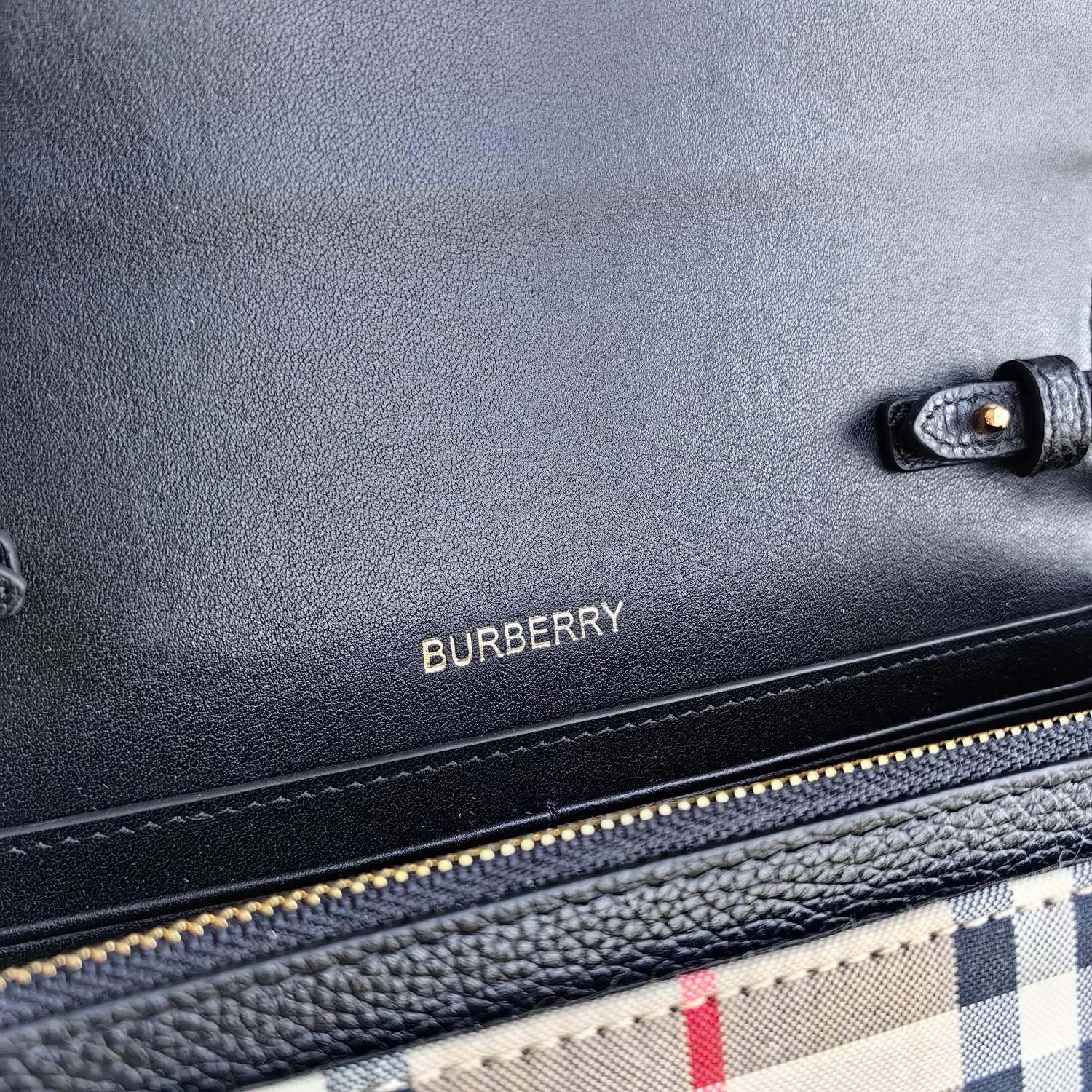 Mehrfarbige Tasche