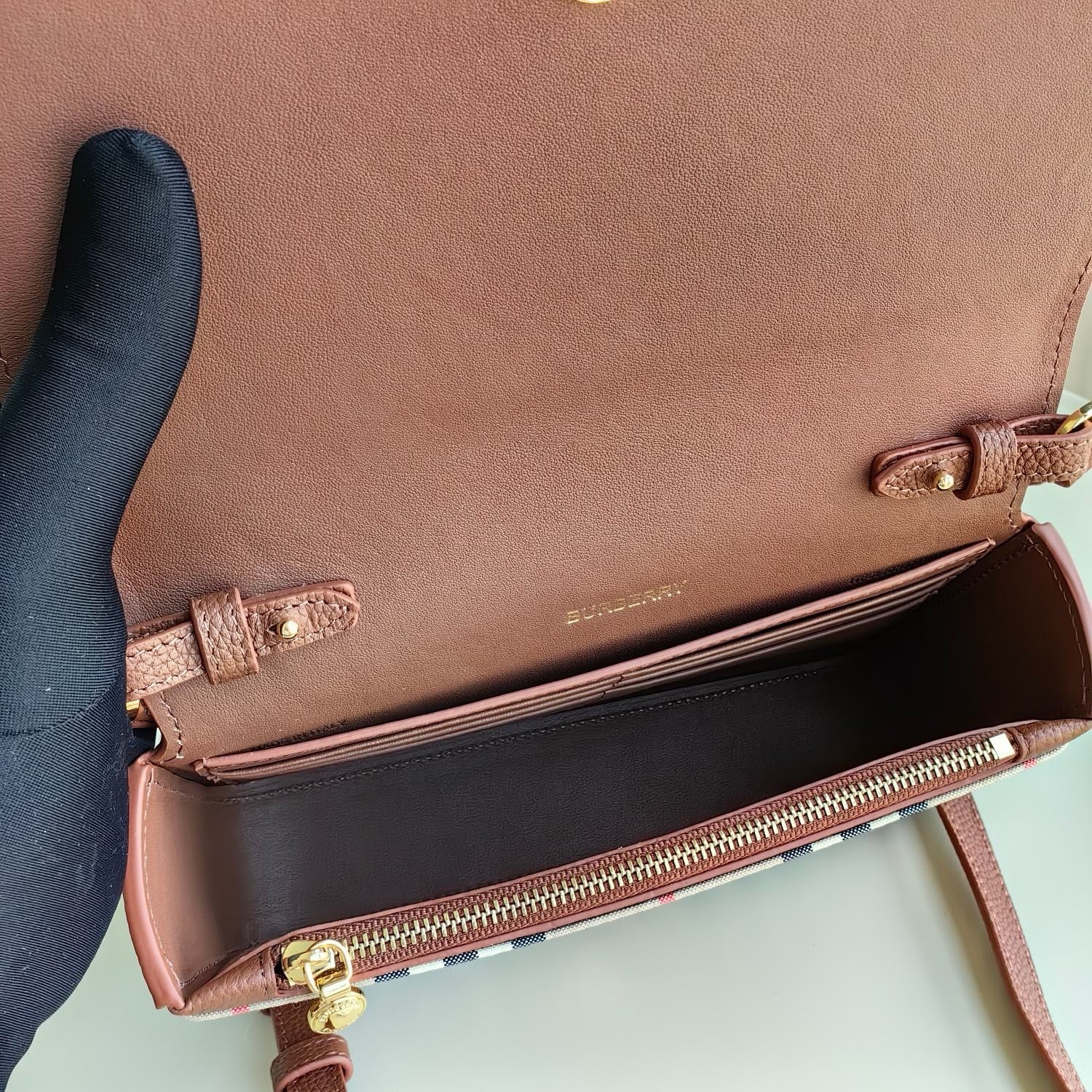Mehrfarbige Tasche