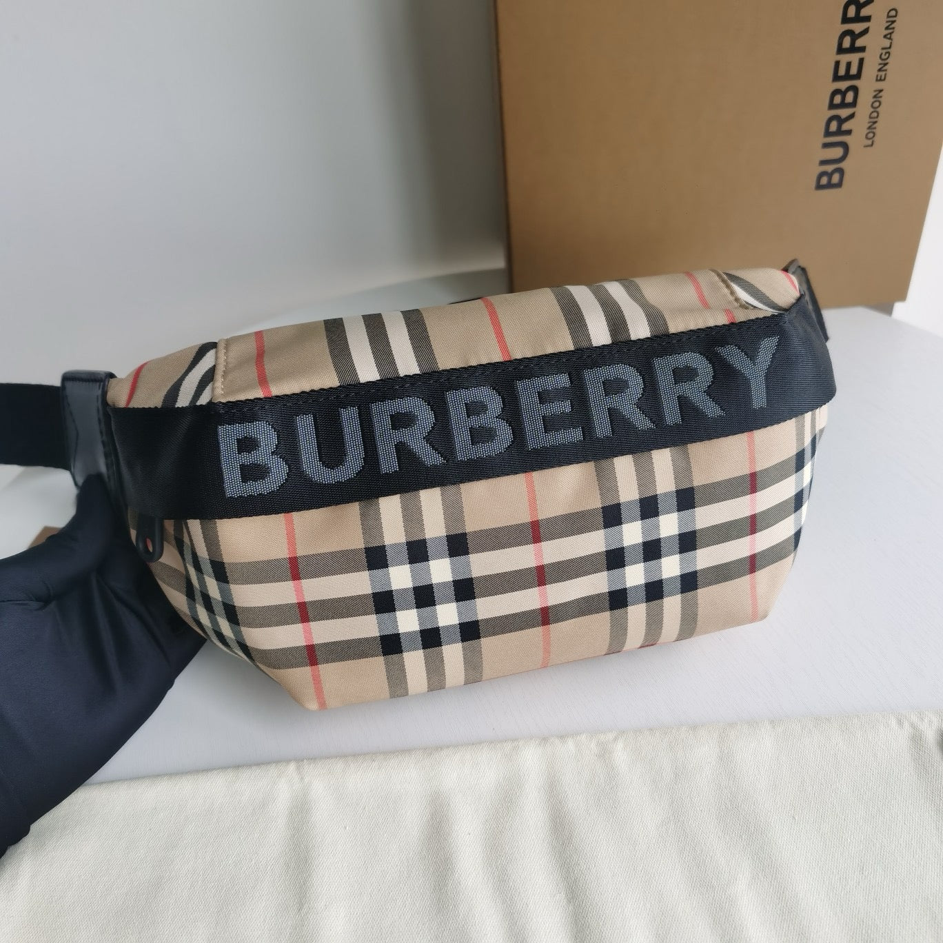 Mehrfarbige Tasche