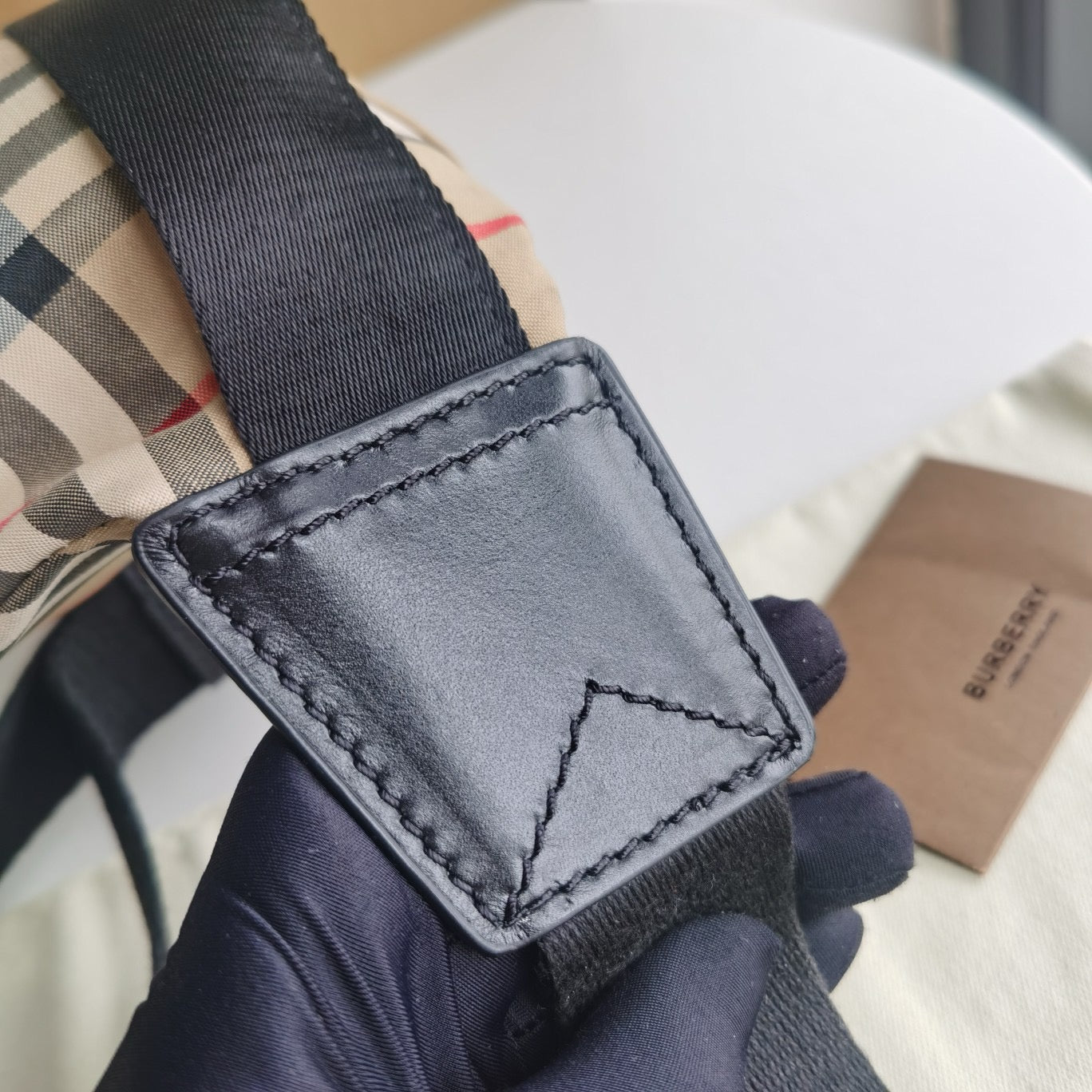 Mehrfarbige Tasche