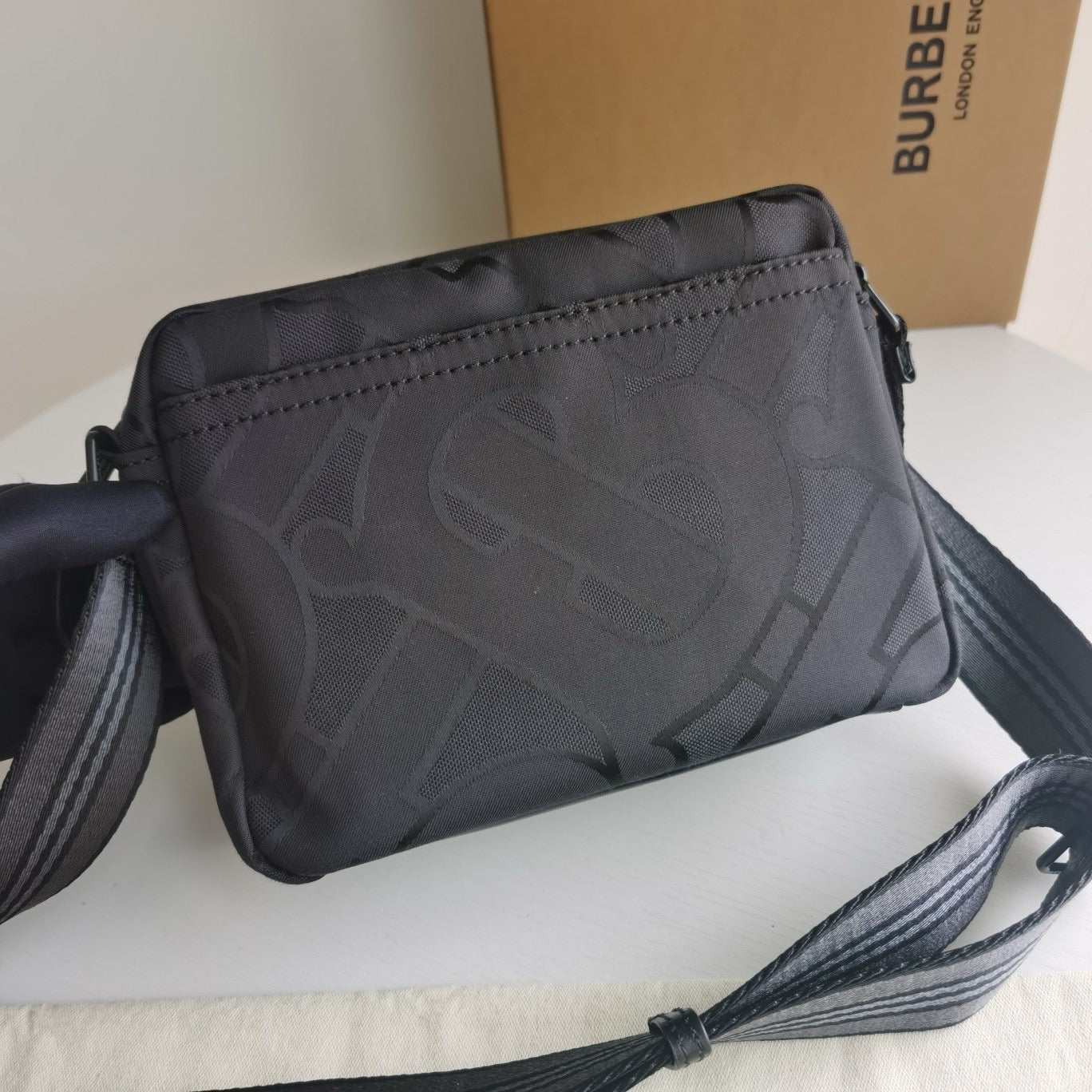 Schwarze Tasche
