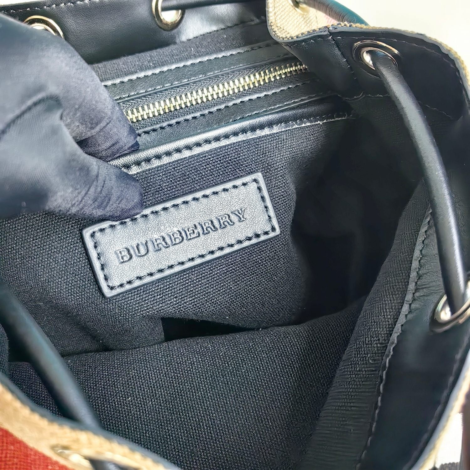 Mehrfarbige Tasche