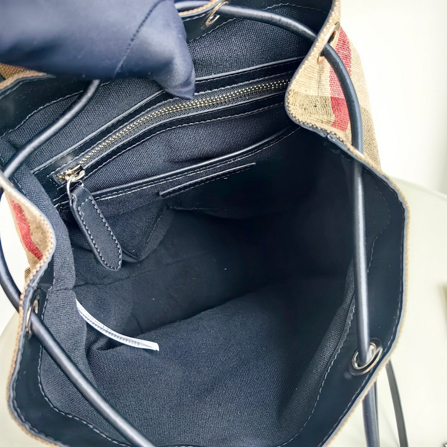 Mehrfarbige Tasche