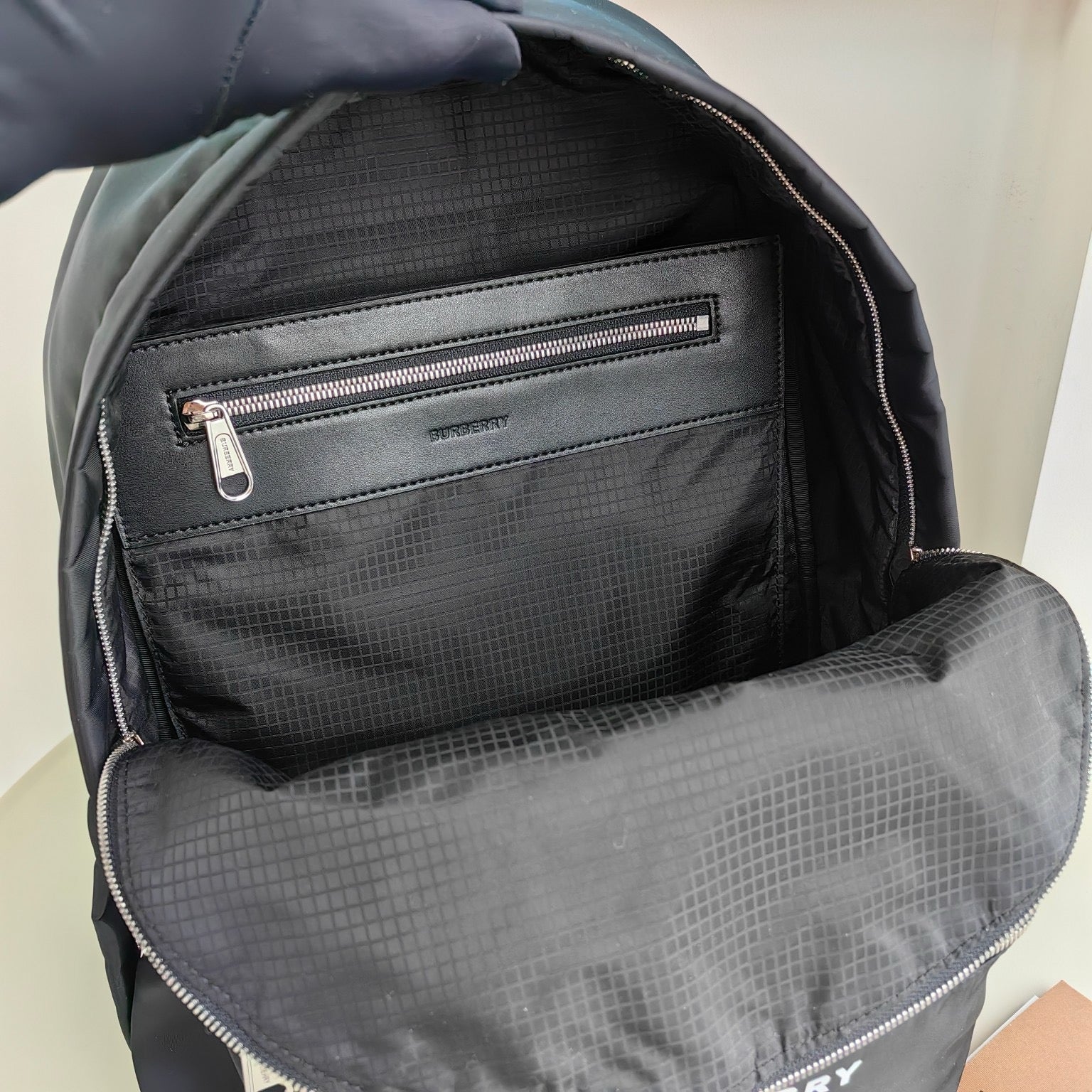 Schwarze Tasche