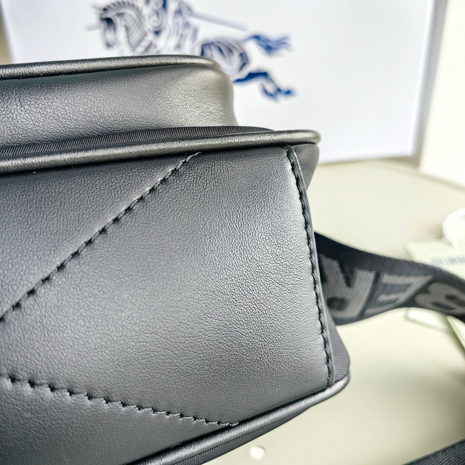 Schwarze Tasche