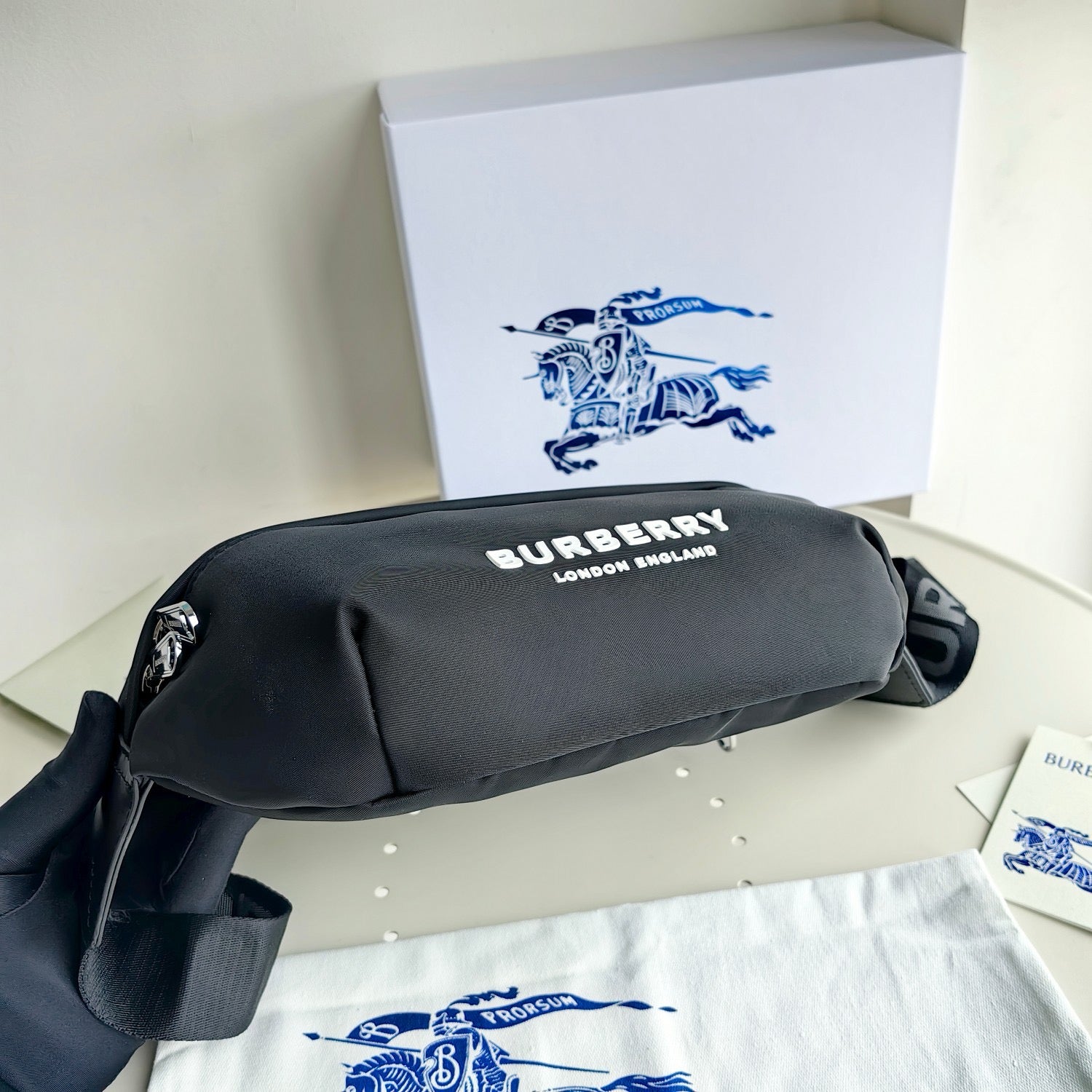 Schwarze Tasche