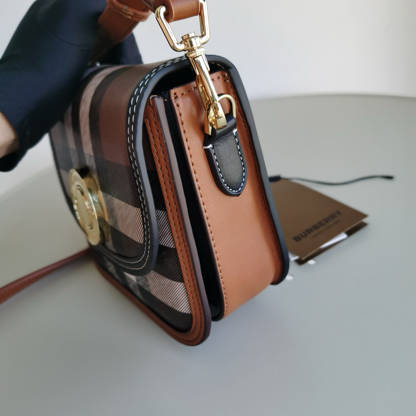 Mehrfarbige Tasche