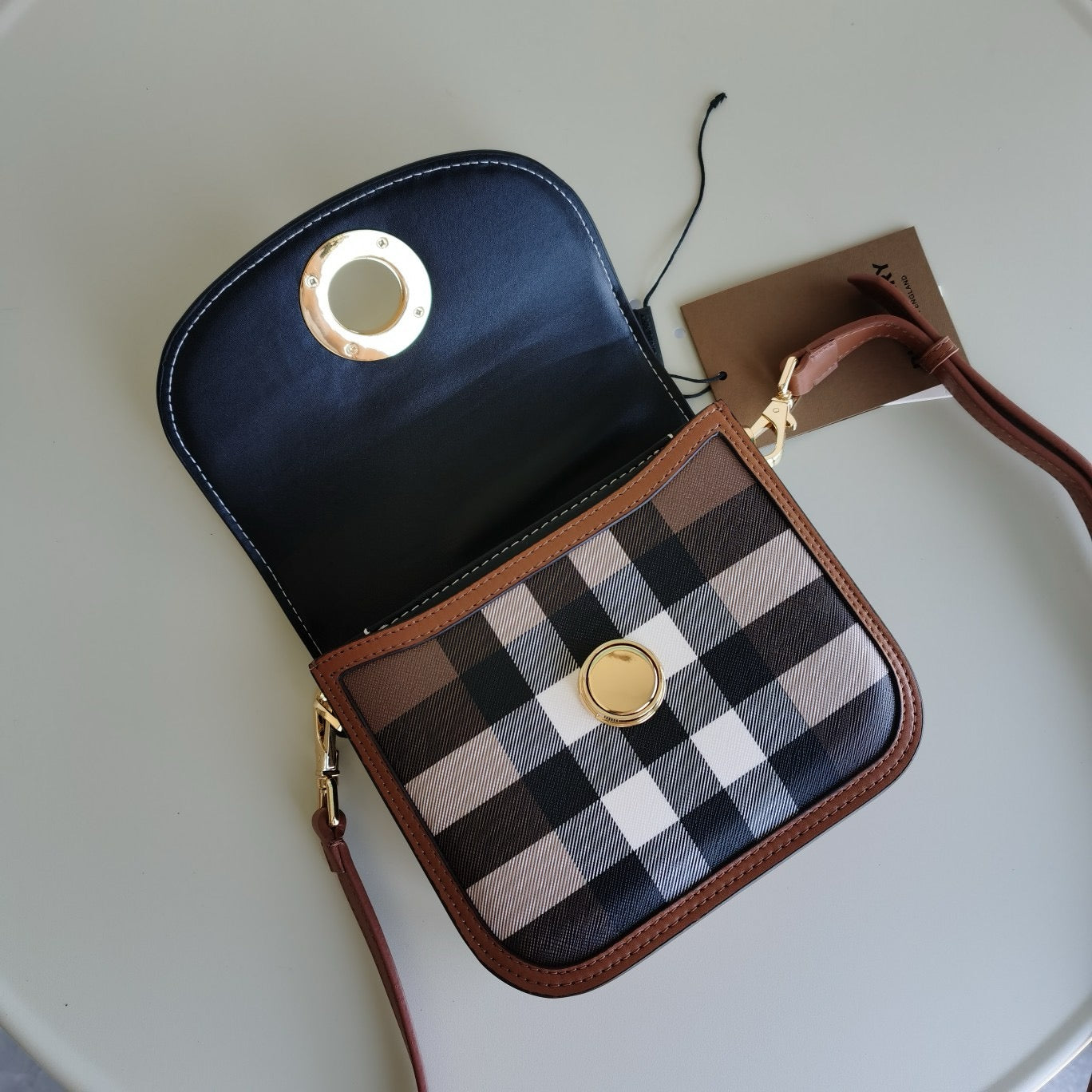 Mehrfarbige Tasche