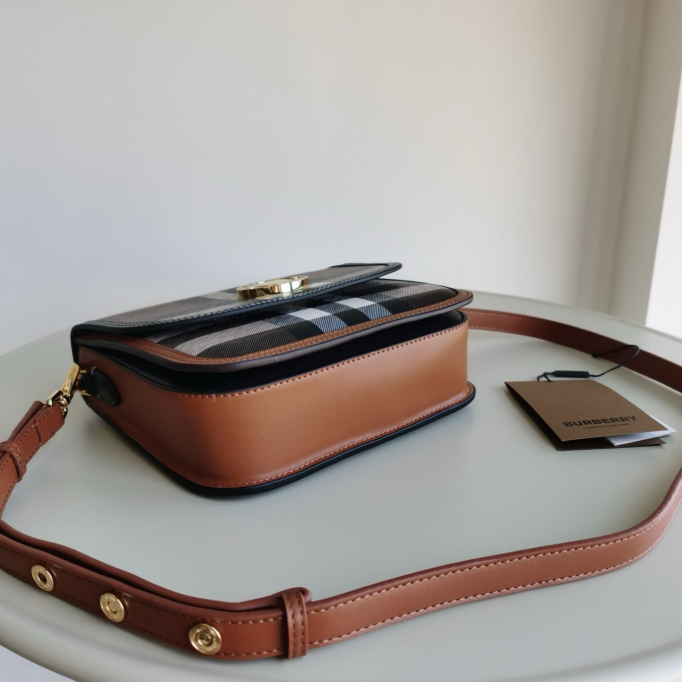 Mehrfarbige Tasche