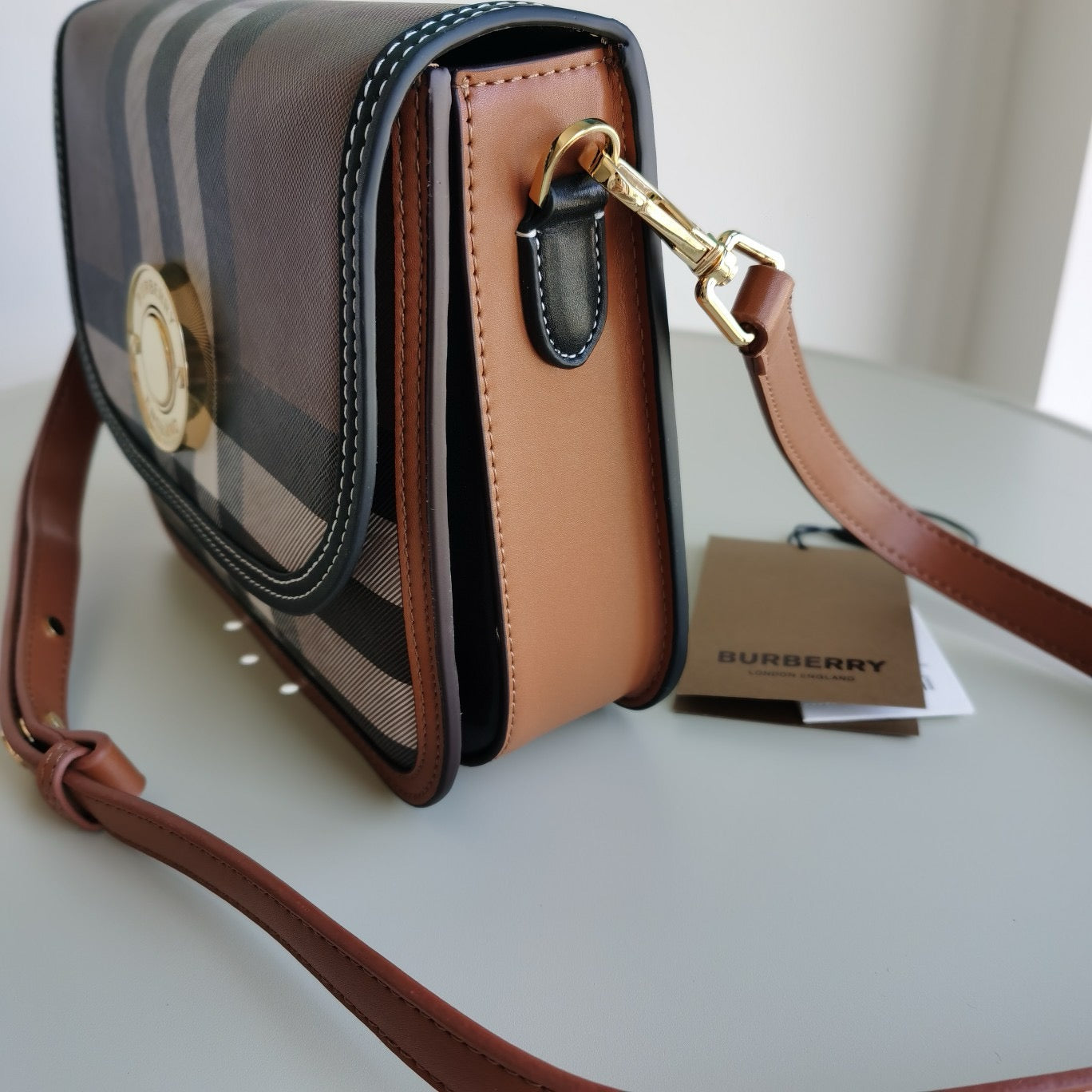 Mehrfarbige Tasche