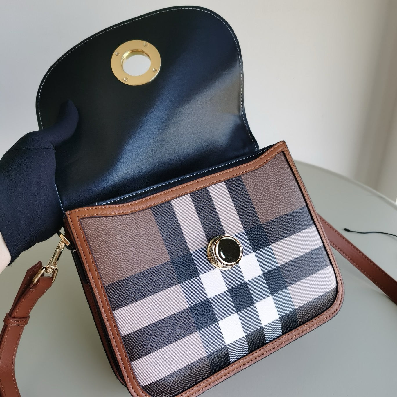 Mehrfarbige Tasche