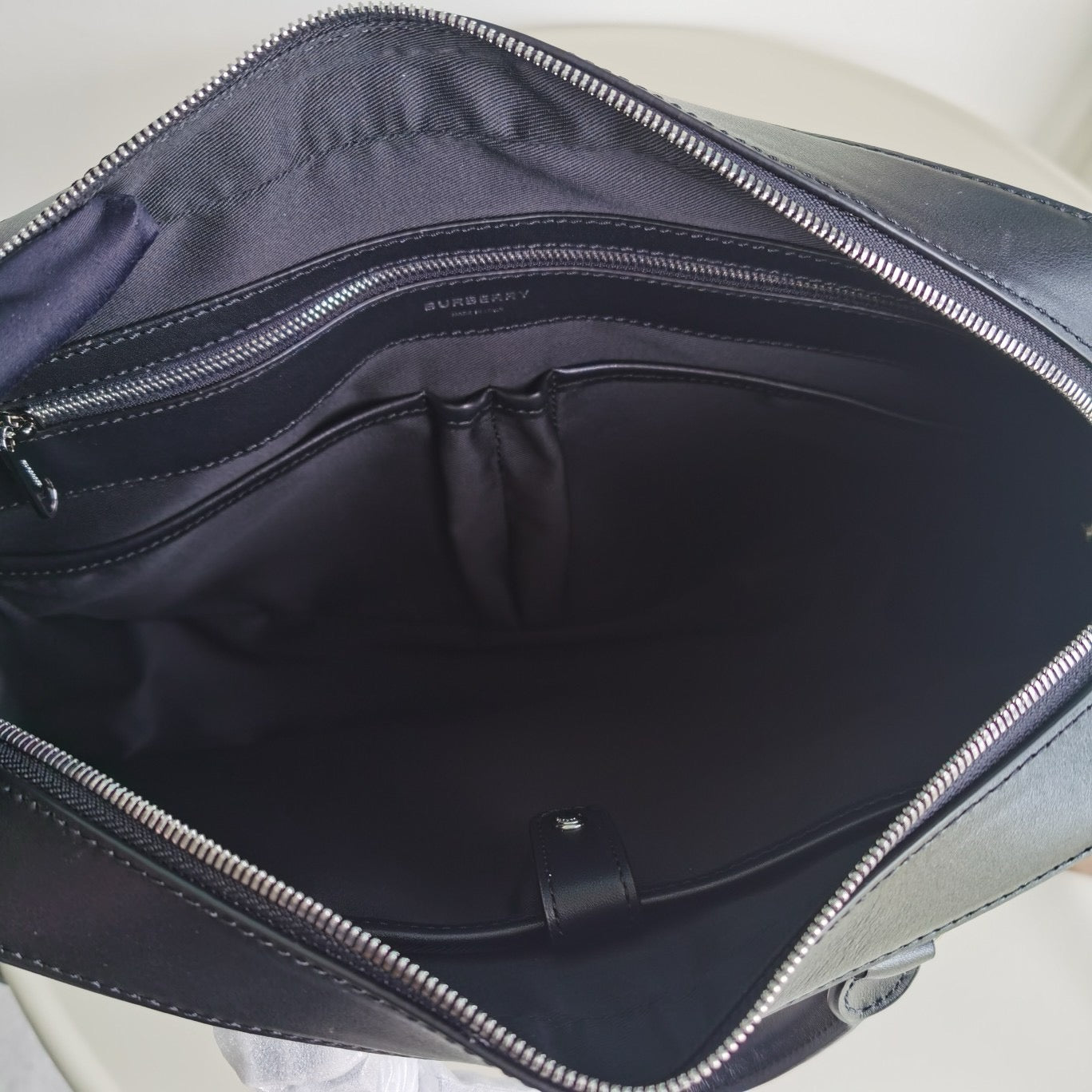 Schwarze Tasche