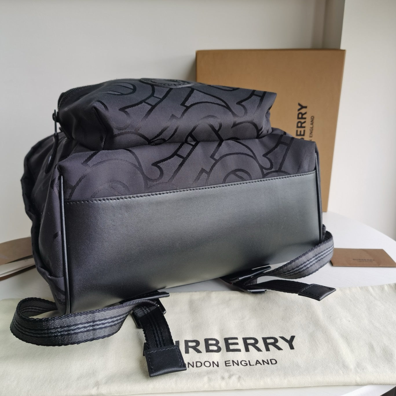 Schwarze Tasche