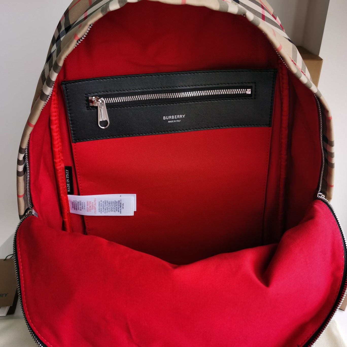 Mehrfarbige Tasche